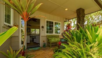 4026  Harding Ave Kaimuki, Diamond Head home - photo 2 of 25