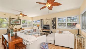 4026  Harding Ave Kaimuki, Diamond Head home - photo 3 of 25