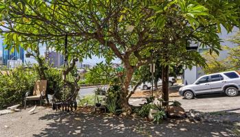 404 Magellan Ave Honolulu - Multi-family - photo 4 of 23