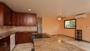 404A Kalama St Apt A Coconut Grove, Kailua home - photo 5 of 13