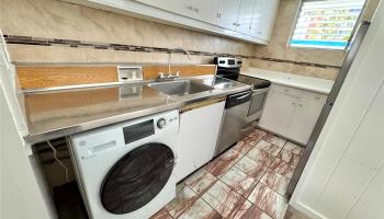 Hawaiian Prince Apts Ltd condo # 404, Honolulu, Hawaii - photo 5 of 10