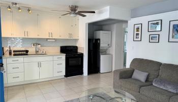 Hawaiian Prince Apts Ltd condo # 407, Honolulu, Hawaii - photo 2 of 10 Hawaiian Prince Apts Ltd condo # 407, Honolulu, Hawaii - photo 2 of 10