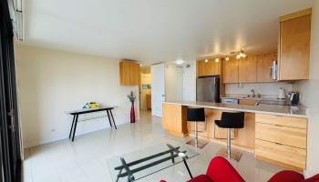 Chateau Waikiki condo # 1510, Honolulu, Hawaii - photo 4 of 18