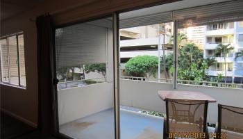 411 Kaiolu Inc condo # 305, Honolulu, Hawaii - photo 3 of 16 411 Kaiolu Inc condo # 305, Honolulu, Hawaii - photo 3 of 16