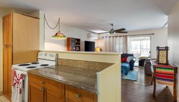 411 Kaiolu Inc condo # 504, Honolulu, Hawaii - photo 3 of 16