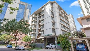 412 Launiu St Honolulu - Multi-family - photo 1 of 20