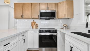 4124  Likini Street Aliamanu, Honolulu home - photo 6 of 25