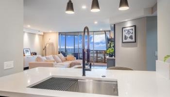 One Waterfront Tower condo # 1602, Honolulu, Hawaii - photo 6 of 23