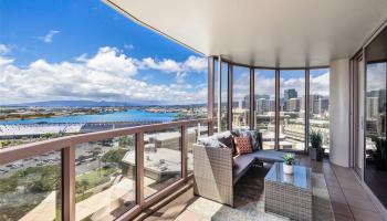 One Waterfront Tower condo # 1804, Honolulu, Hawaii - photo 6 of 25