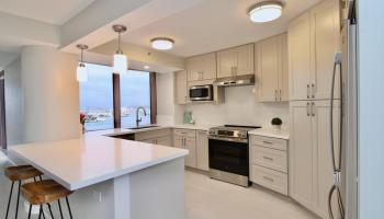 One Waterfront Tower condo # 2804, Honolulu, Hawaii - photo 5 of 19