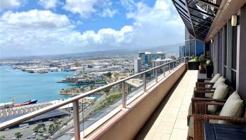 One Waterfront Tower condo # 4002, Honolulu, Hawaii - photo 5 of 25