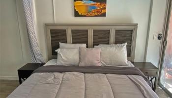 Hawaiian King condo # 204, Honolulu, Hawaii - photo 6 of 8
