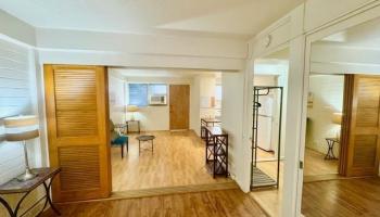 Hawaiian King condo # 311, Honolulu, Hawaii - photo 2 of 17