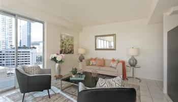 Sunset Towers condo # 1007, Honolulu, Hawaii - photo 3 of 20