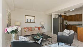 Sunset Towers condo # 1007, Honolulu, Hawaii - photo 4 of 20