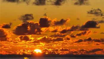 Sunset Towers condo # 1101, Honolulu, Hawaii - photo 6 of 23