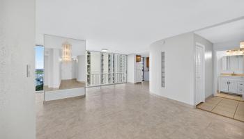 Atkinson Towers Inc condo # 1108, Honolulu, Hawaii - photo 3 of 25