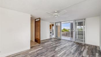 Atkinson Towers Inc condo # 607, Honolulu, Hawaii - photo 5 of 21