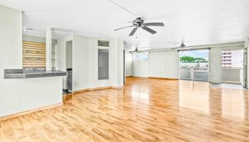 Atkinson Towers Inc condo # 806, Honolulu, Hawaii - photo 6 of 25