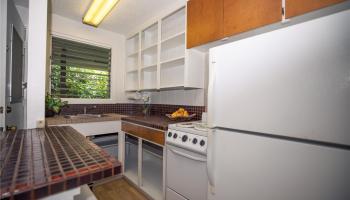 Promenade condo # 207, Honolulu, Hawaii - photo 4 of 14