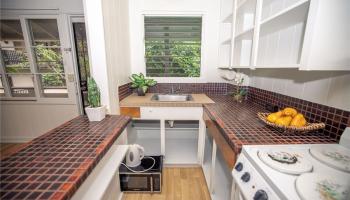 Promenade condo # 207, Honolulu, Hawaii - photo 5 of 14