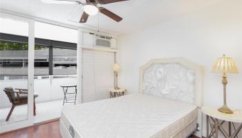 Kalia condo # 308C, Honolulu, Hawaii - photo 5 of 10