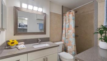 Kalia condo # 405C, Honolulu, Hawaii - photo 3 of 15