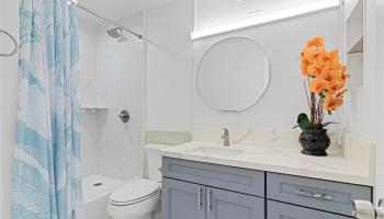 Kalia condo # B501, Honolulu, Hawaii - photo 5 of 16