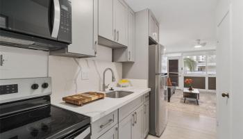 Kalia condo # B608, Honolulu, Hawaii - photo 5 of 16 Kalia condo # B608, Honolulu, Hawaii - photo 5 of 16