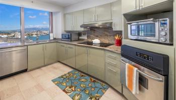 One Waterfront Tower condo # 3404, Honolulu, Hawaii - photo 6 of 22