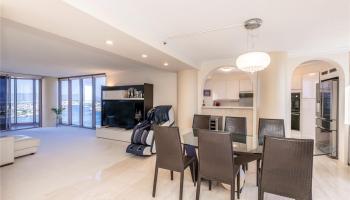 One Waterfront Tower condo # 3504, Honolulu, Hawaii - photo 4 of 25