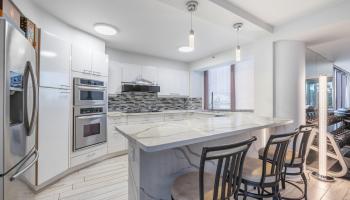 One Waterfront Tower condo # 501, Honolulu, Hawaii - photo 5 of 25