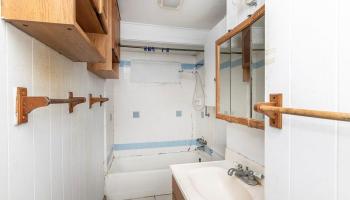 426  Ulupaina Street Coconut Grove, Kailua home - photo 5 of 23