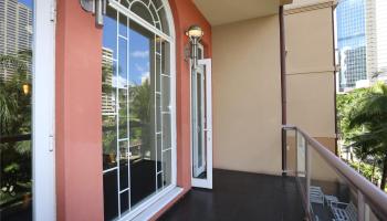 427 Launiu St Honolulu - Rental - photo 3 of 20