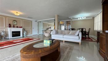 430 Kaiolu St Honolulu - Rental - photo 2 of 21