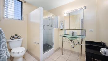 Kaiolu Sunrise condo # 302, Honolulu, Hawaii - photo 5 of 13