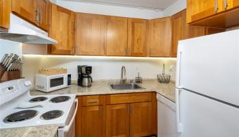 Keoni Ana condo # 1010, Honolulu, Hawaii - photo 1 of 20