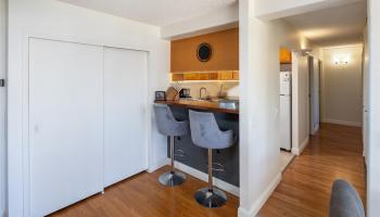 Keoni Ana condo # 1010, Honolulu, Hawaii - photo 4 of 20