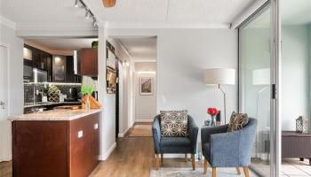 Keoni Ana condo # 202, Honolulu, Hawaii - photo 4 of 18