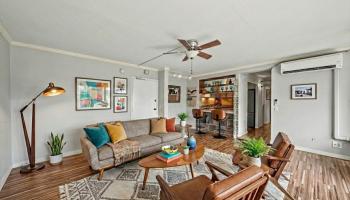 Keoni Ana condo # 204, Honolulu, Hawaii - photo 1 of 20