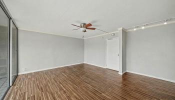 Keoni Ana condo # 204, Honolulu, Hawaii - photo 4 of 20