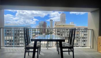 Keoni Ana condo # 811, Honolulu, Hawaii - photo 1 of 12