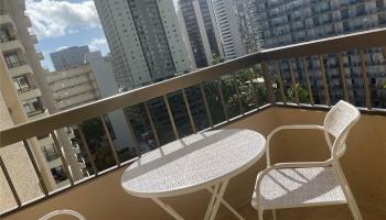 Aloha Towers condo # 1204 (12D), Honolulu, Hawaii - photo 3 of 8