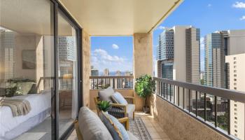 Aloha Towers condo # 2505, Honolulu, Hawaii - photo 3 of 22