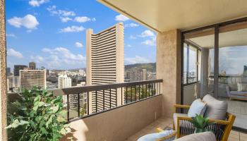 Aloha Towers condo # 2505, Honolulu, Hawaii - photo 5 of 22