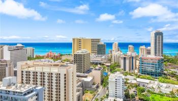 Aloha Towers condo # 3005 (30E), Honolulu, Hawaii - photo 3 of 25