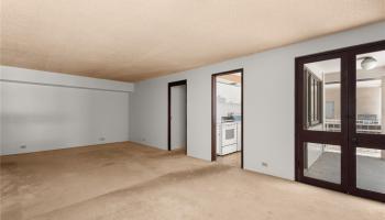 Palms Inc condo # 304, Honolulu, Hawaii - photo 2 of 24