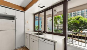 Palms Inc condo # 304, Honolulu, Hawaii - photo 6 of 24