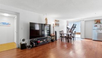 Palms Inc condo # 307, Honolulu, Hawaii - photo 2 of 17