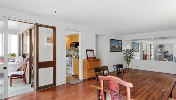 Palms Inc condo # 307, Honolulu, Hawaii - photo 4 of 17